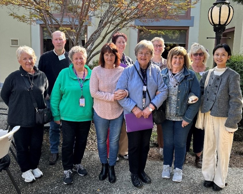 10 of the newly inducted Grampians Health volunteers.